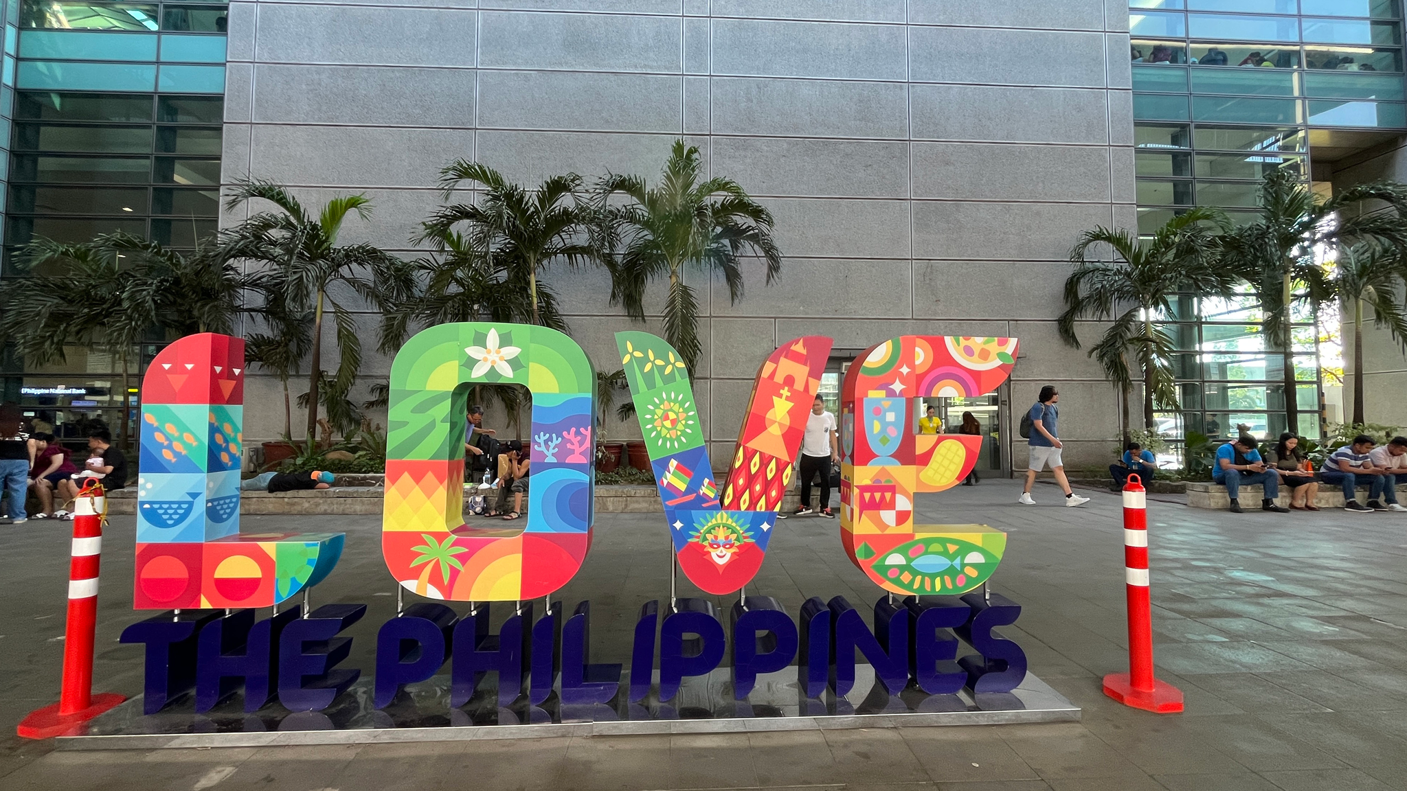 【2026年最新版】マニラ空港 NAIA での時間の潰し方