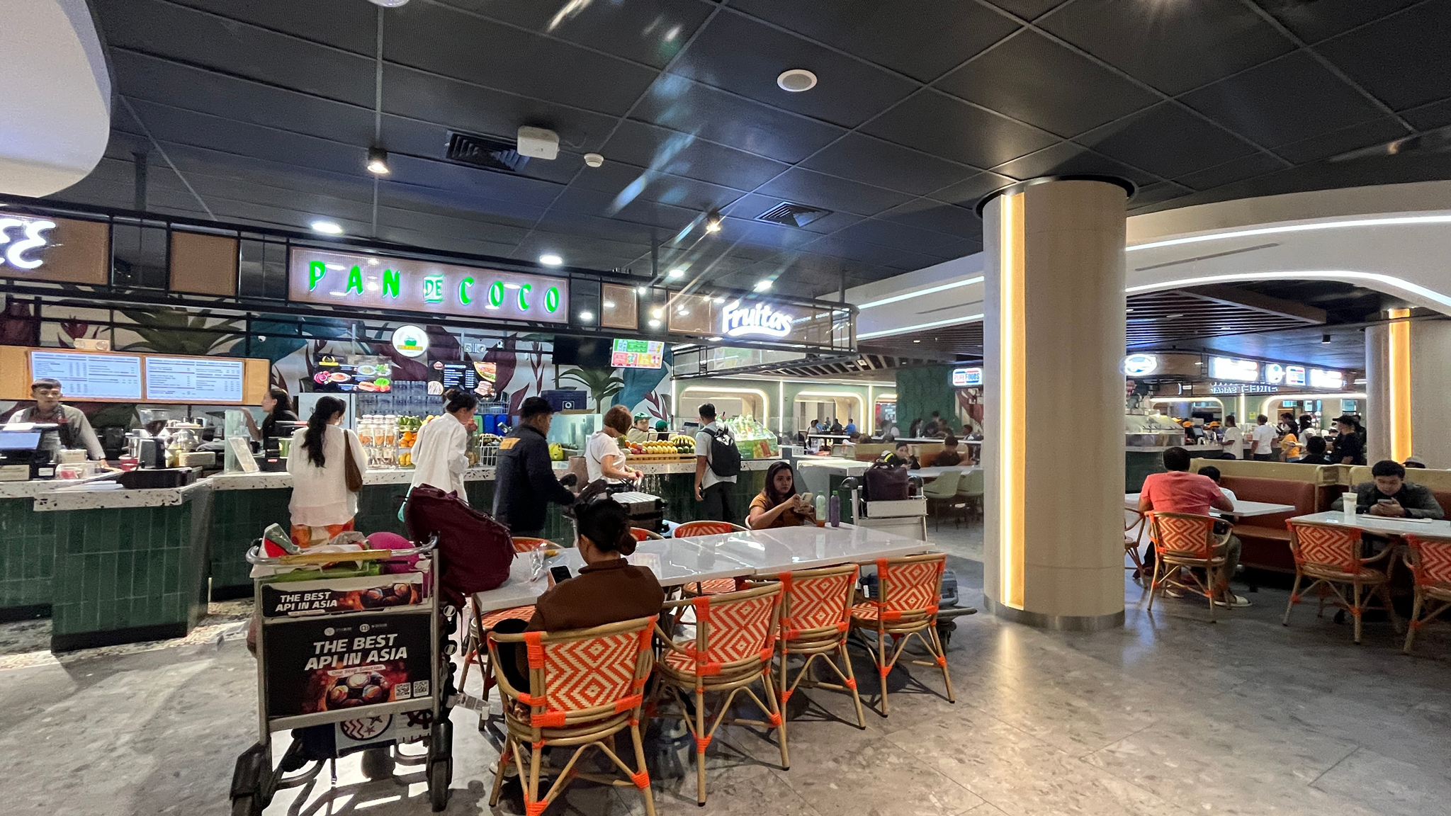 マニラ空港T3内 フードコートtam.baya風景